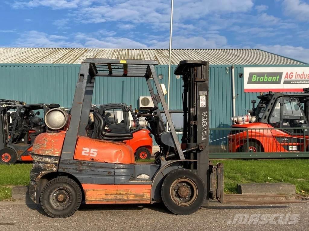 Toyota 42-6FGF25 LPG gaffeltrucks