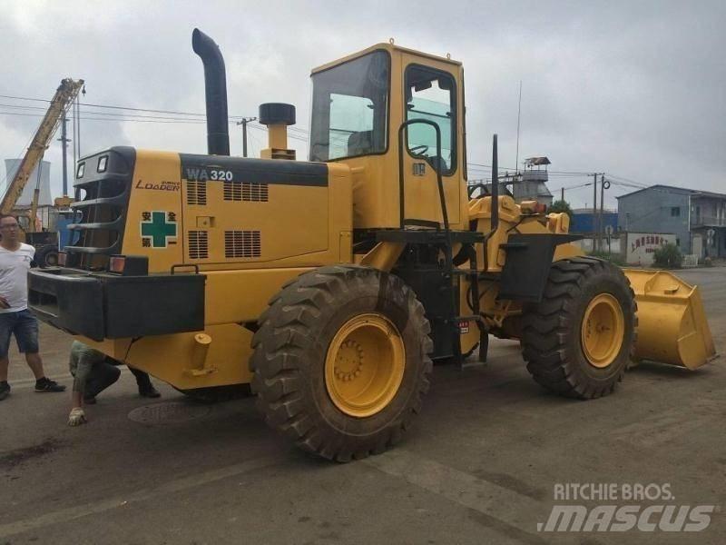 Komatsu WA 320 Rendegravere