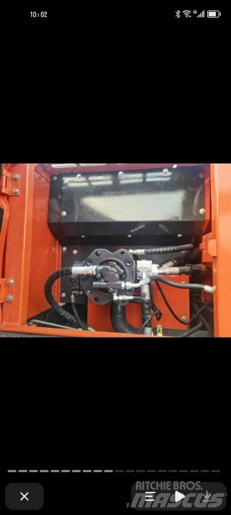Doosan DX 220 Gravemaskiner på larvebånd