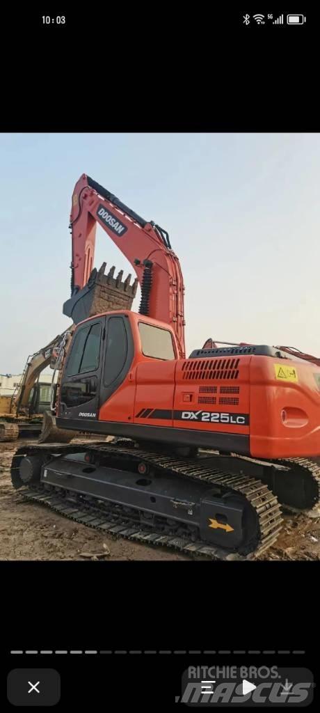 Doosan DX 220 Gravemaskiner på larvebånd