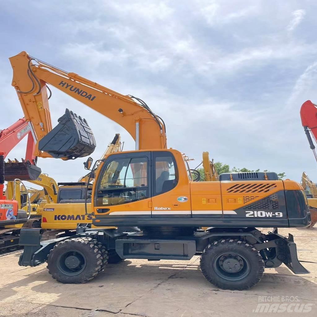 Hyundai R210W-9 Gravemaskiner på hjul