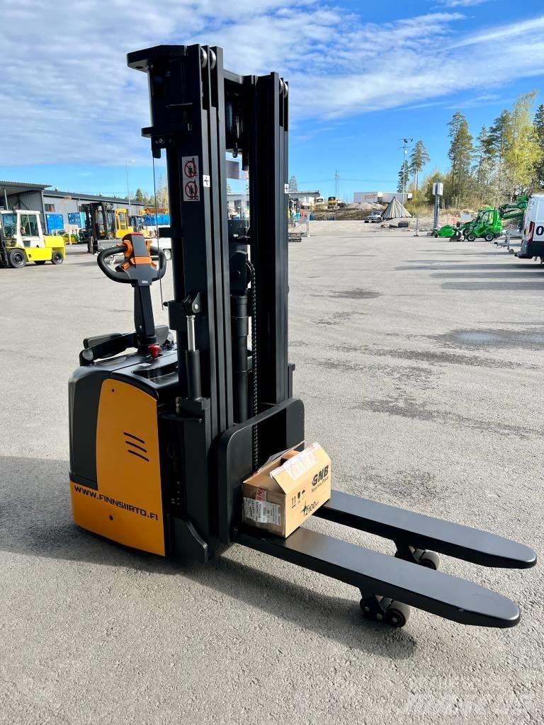 Hyundai 15ESR Selvkørende stablere