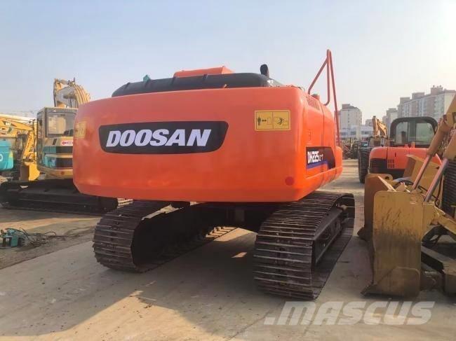 Doosan DH 225 LC-9 Gravemaskiner på larvebånd