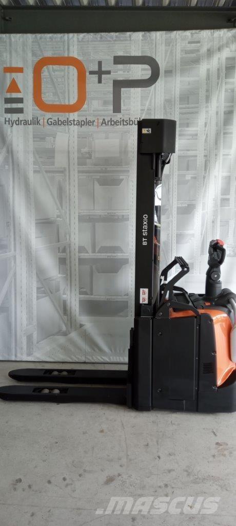 Toyota SPE160L Selvkørende stablere