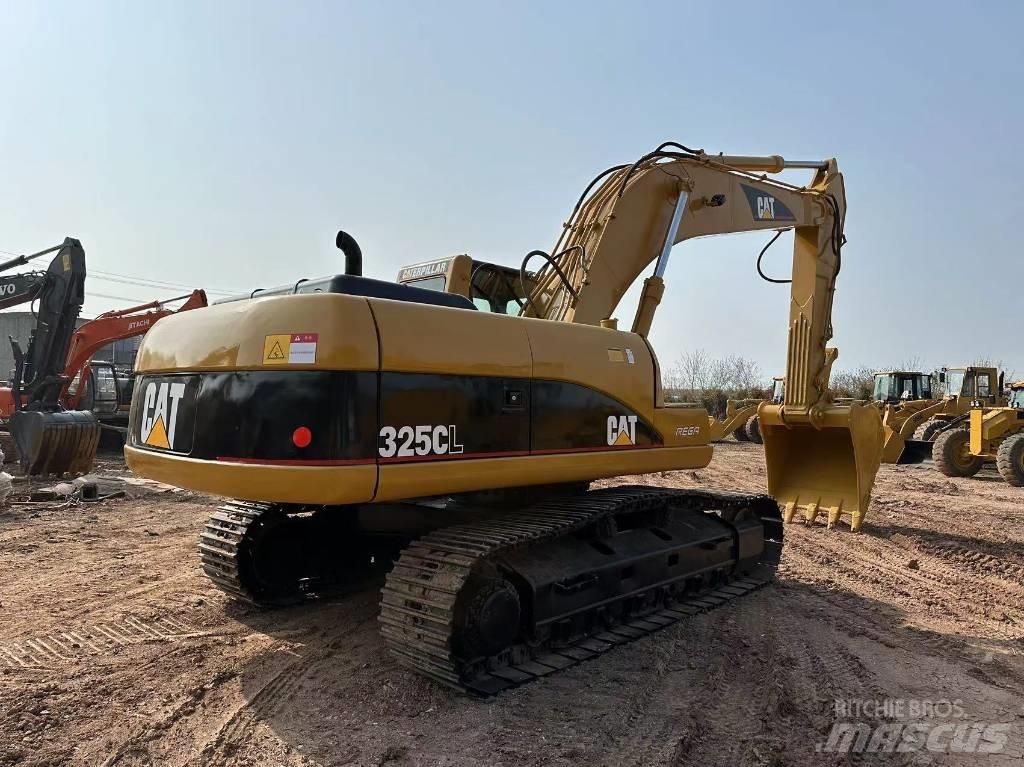 CAT 325 CL Gravemaskiner på larvebånd