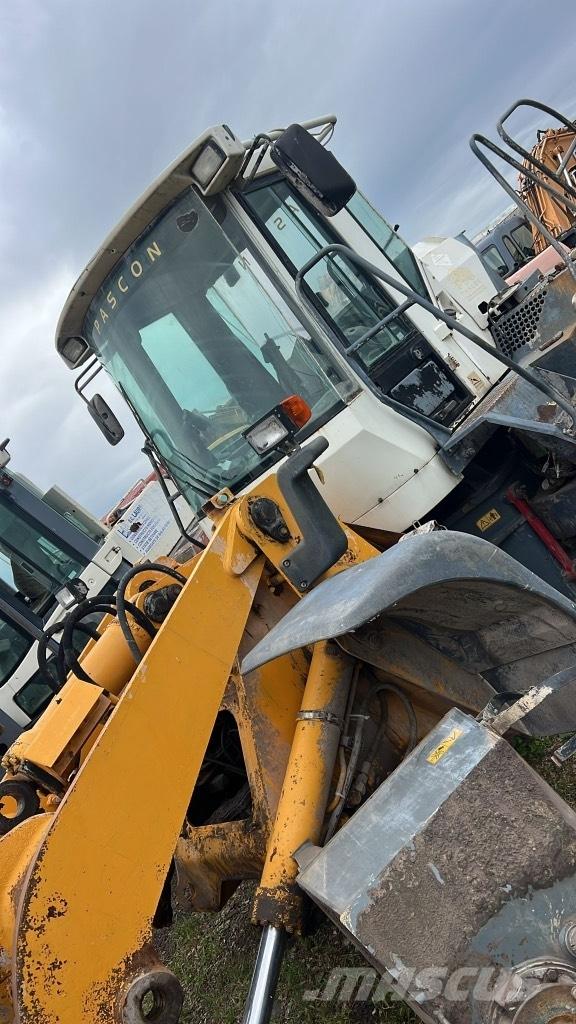 Liebherr L 514 Bånd, kæder og understel