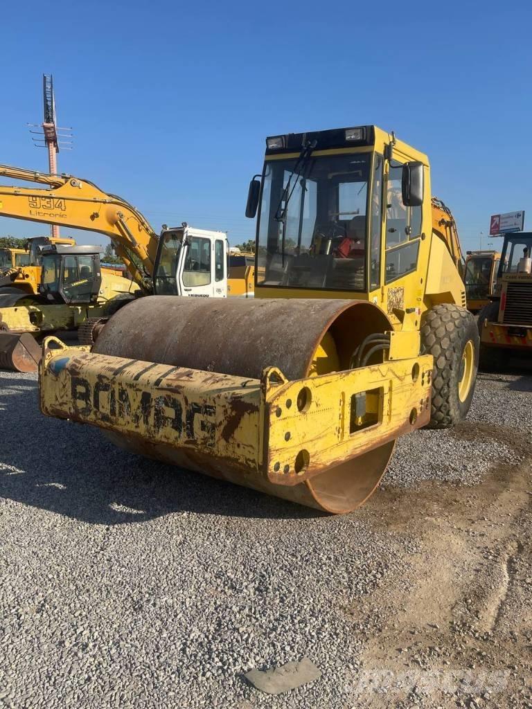 Bomag BW 213 D-3 Enkelt tromle