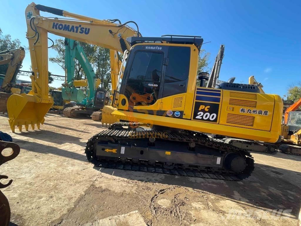 Komatsu PC 200-8 Gravemaskiner på larvebånd