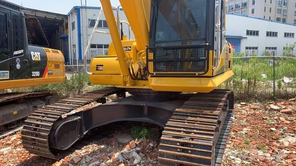 Komatsu PC 210 LC Gravemaskiner på larvebånd