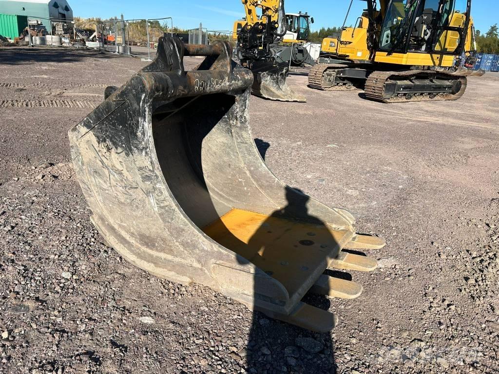 CAT 325 Gravemaskiner på larvebånd