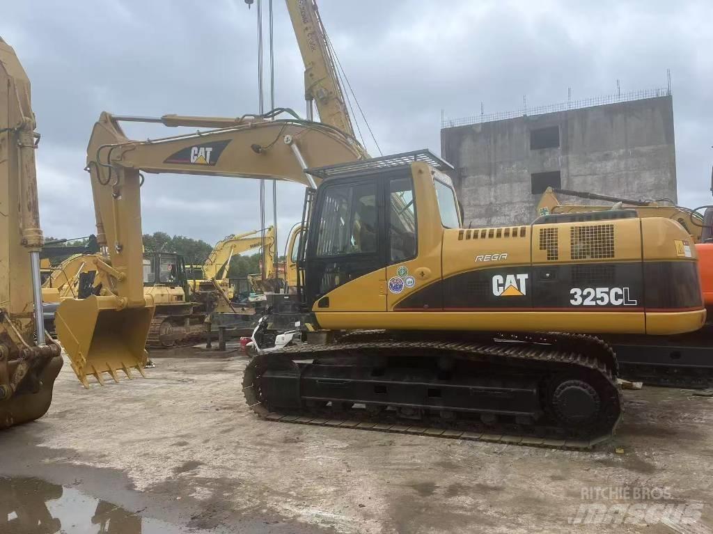 CAT 325C Gravemaskiner på larvebånd