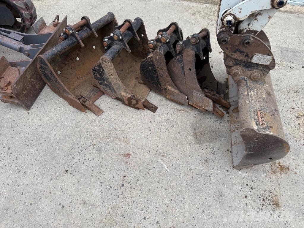 Takeuchi TB 210 Minigravemaskiner