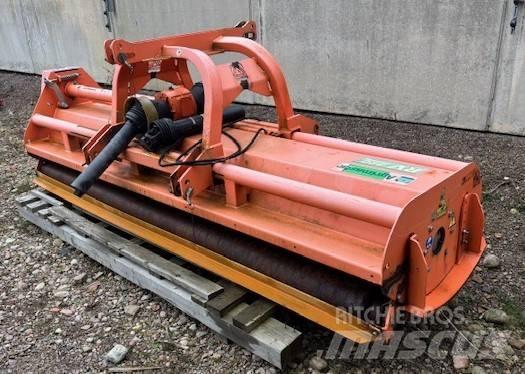 Agrimaster RV 320 Græsklippere og skårlæggere
