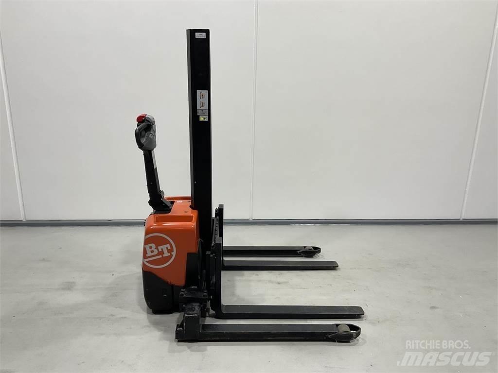 Toyota HWE100 Selvkørende stablere