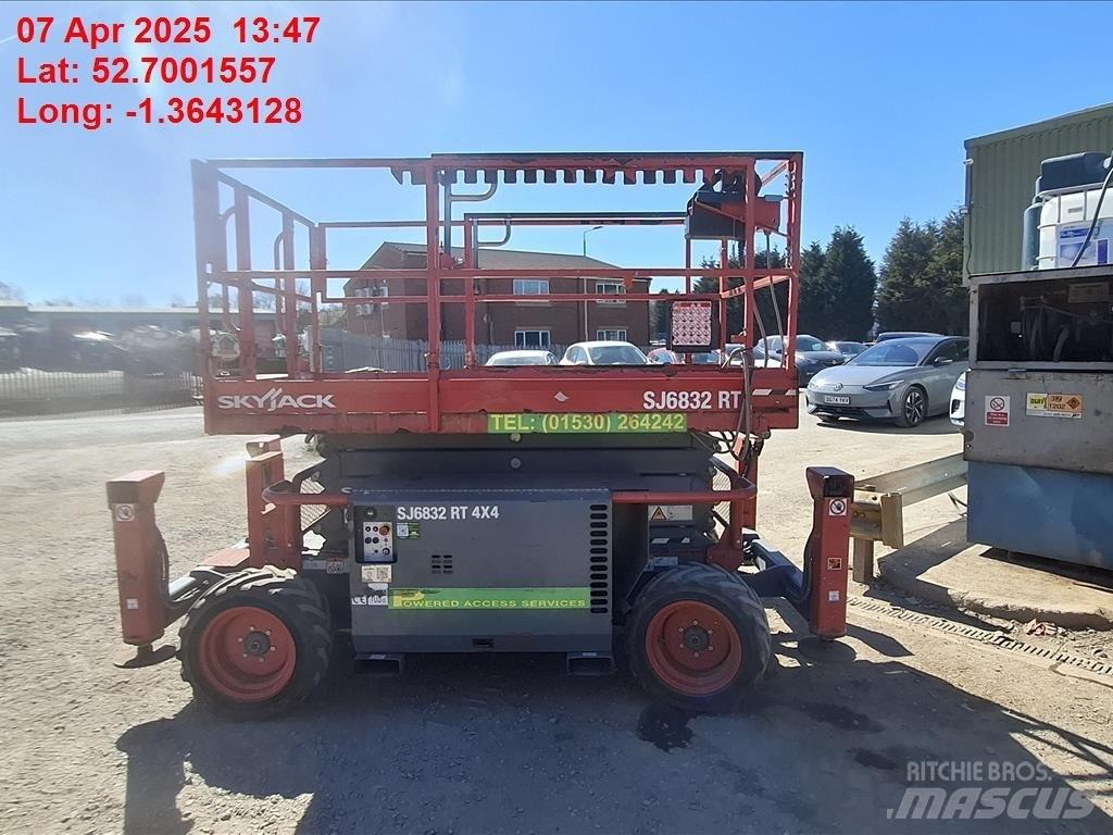 SkyJack SJ 6832 RT Saxlifte