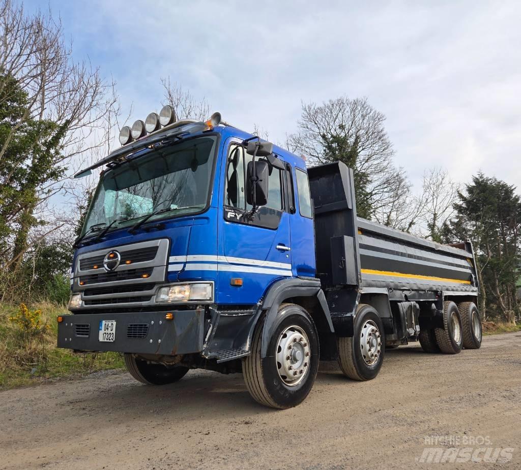 Hino 700 FY Lastbiler med tip