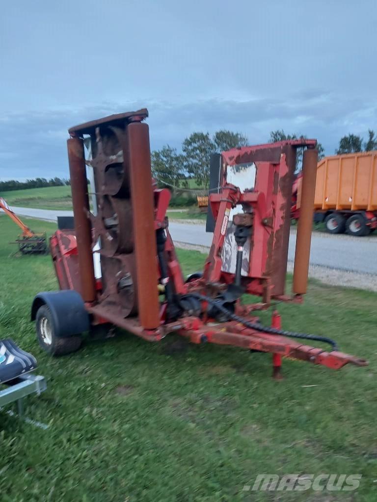 Trimax G2 493 DL Monterede og efterspændte slåmaskiner