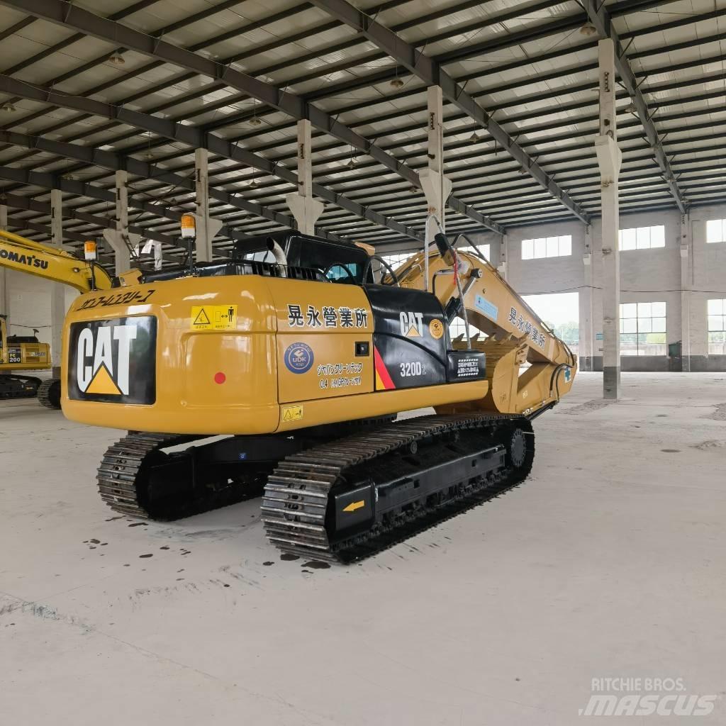 CAT 320 D2 Gravemaskiner på larvebånd