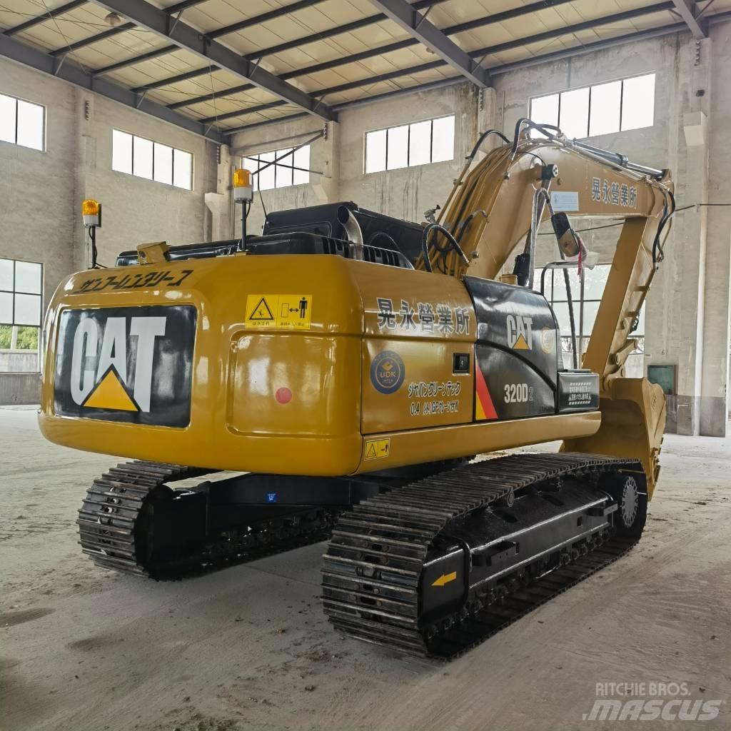 CAT 320 D2 Gravemaskiner på larvebånd