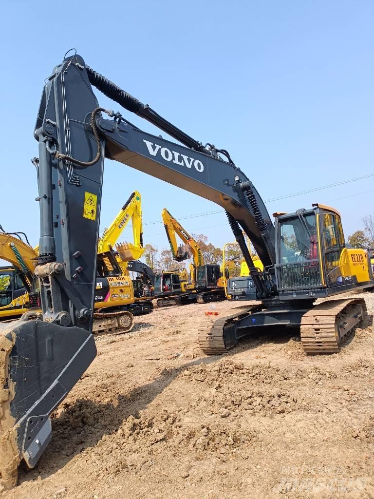 Volvo EC 220 Gravemaskiner på larvebånd
