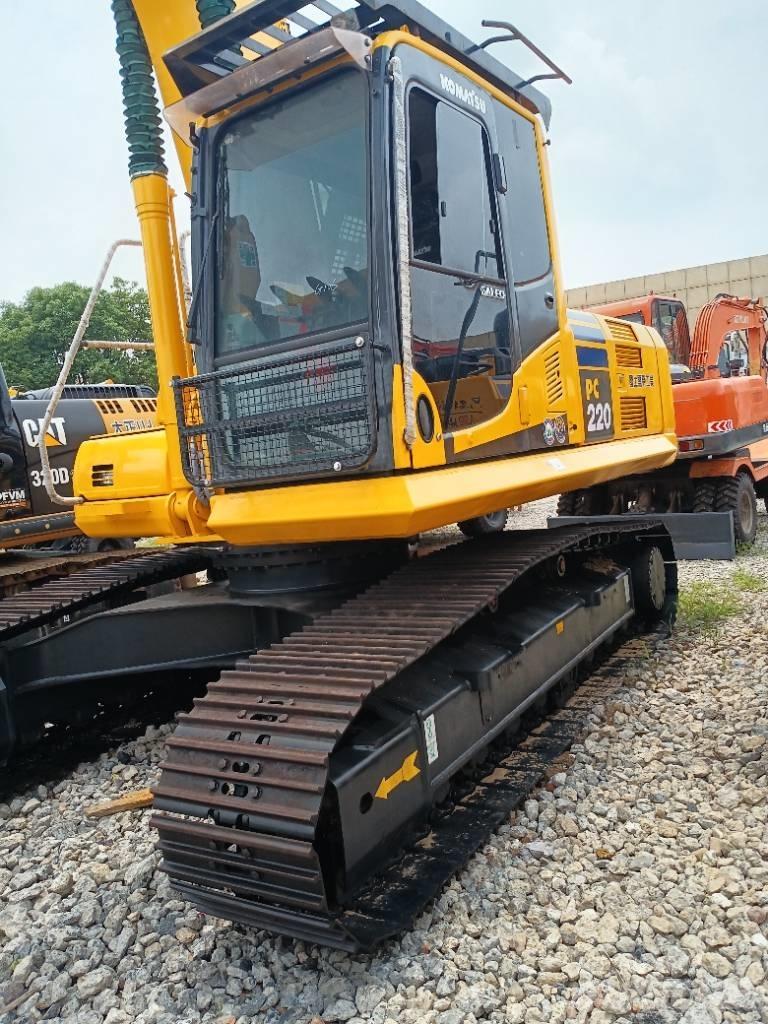 Komatsu PC 220-8 Gravemaskiner på larvebånd