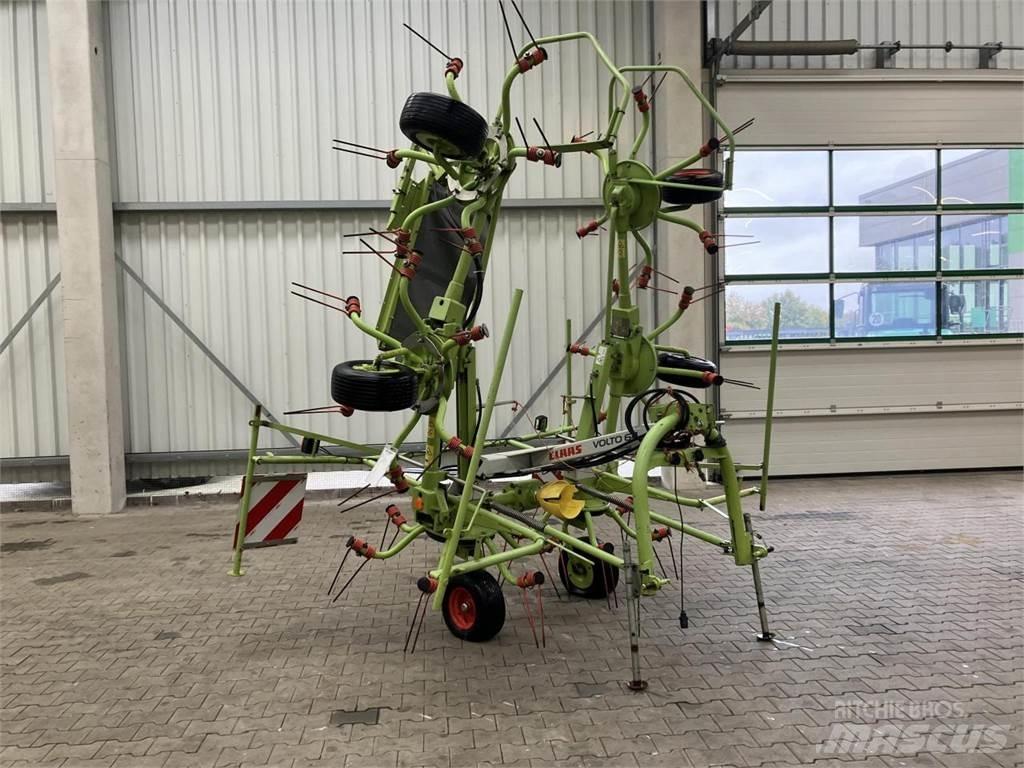 CLAAS Volto 64 River og høvendere