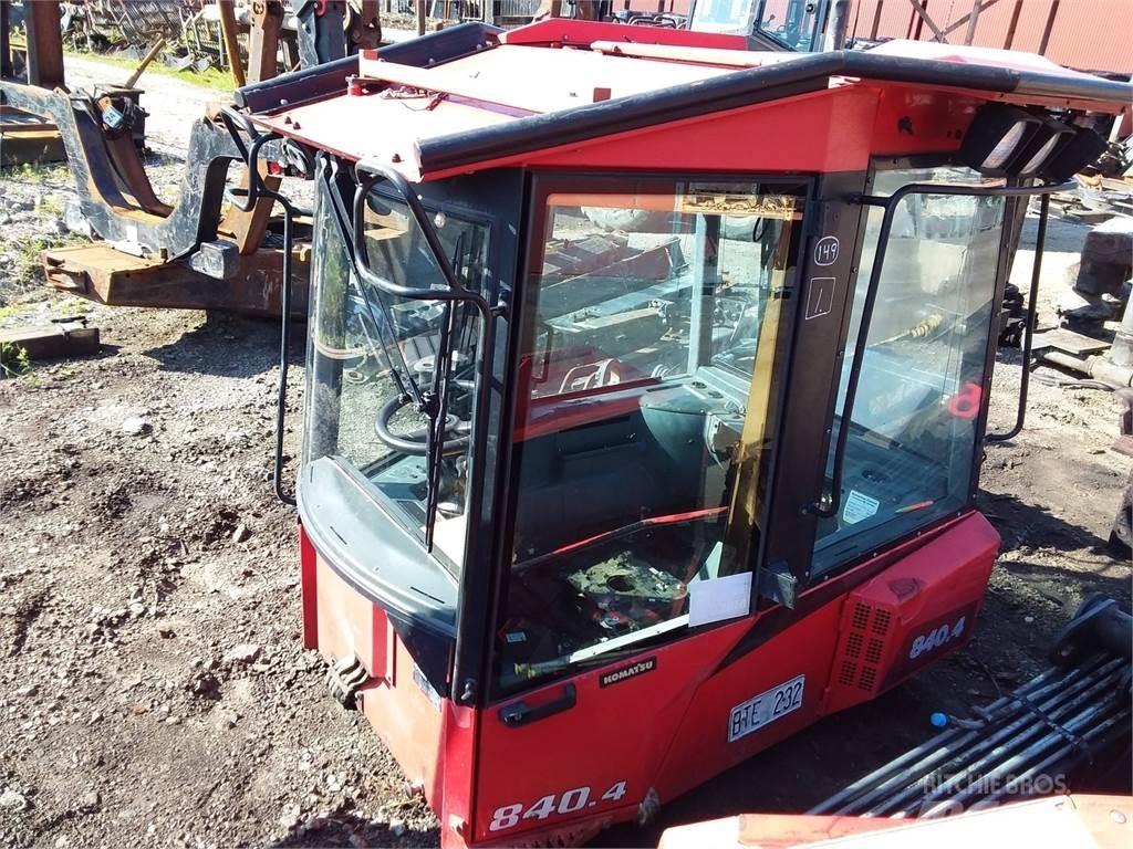 Komatsu 840.4 Kabiner og interiør