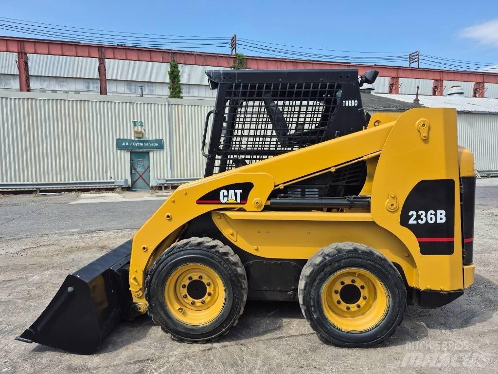 CAT 236 B Minilæsser - skridstyret