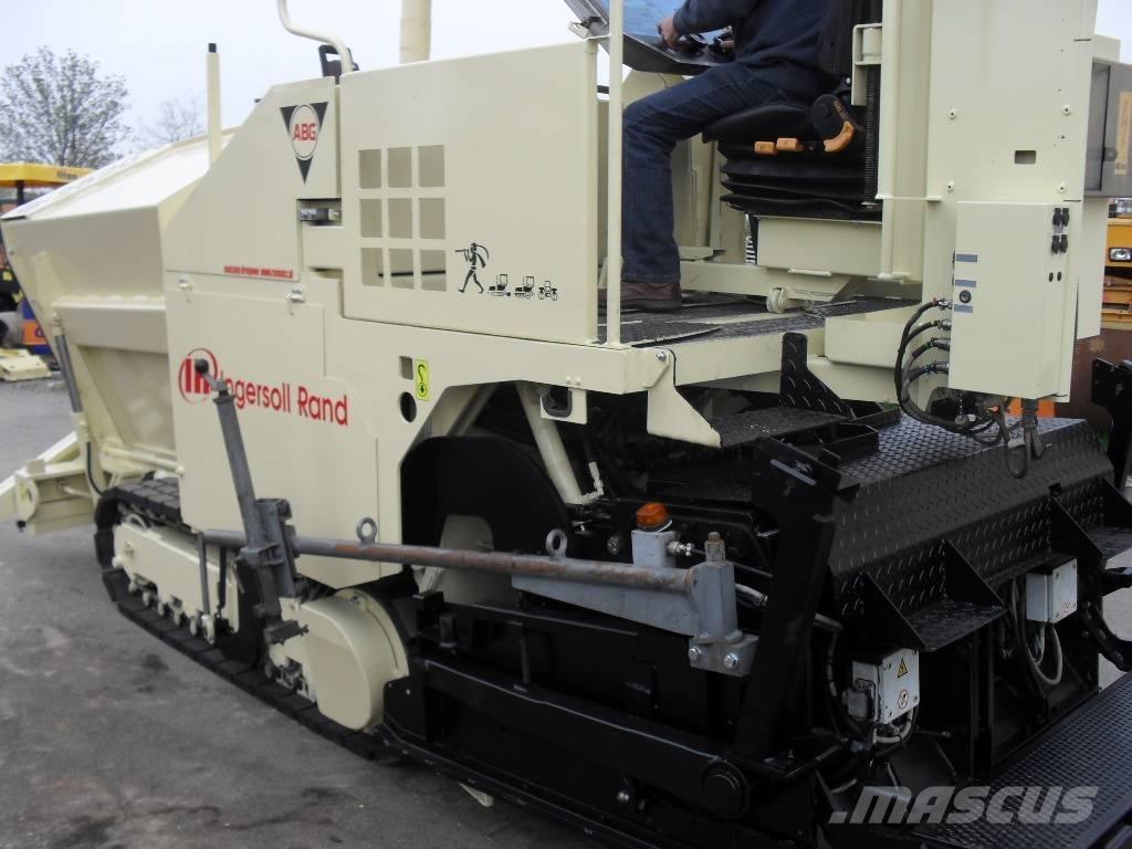 ABG Titan 2820 Asfaltudlæggere