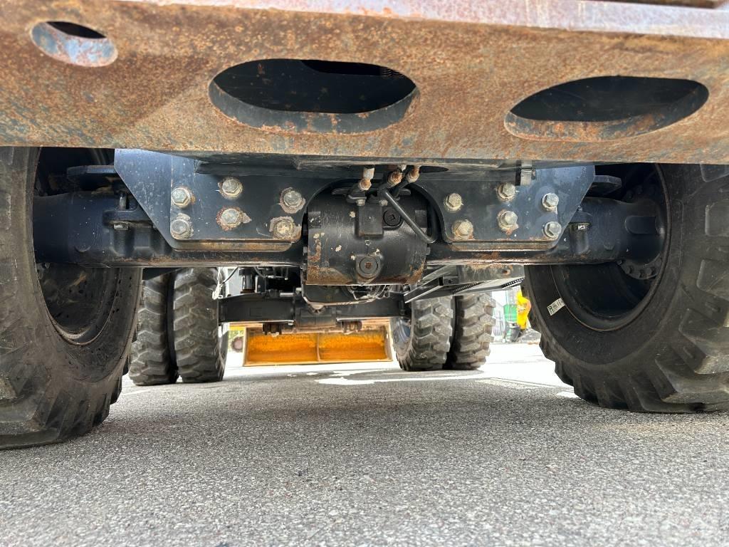 Komatsu PW160-11 Gravemaskiner på hjul