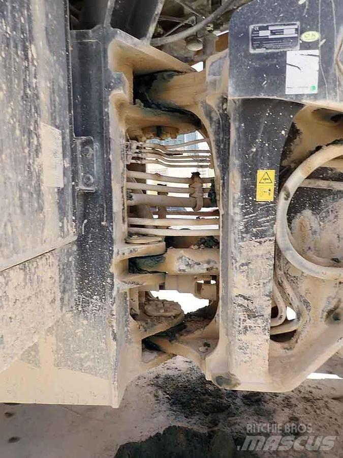 Komatsu WA600-8EO Læssemaskiner på hjul