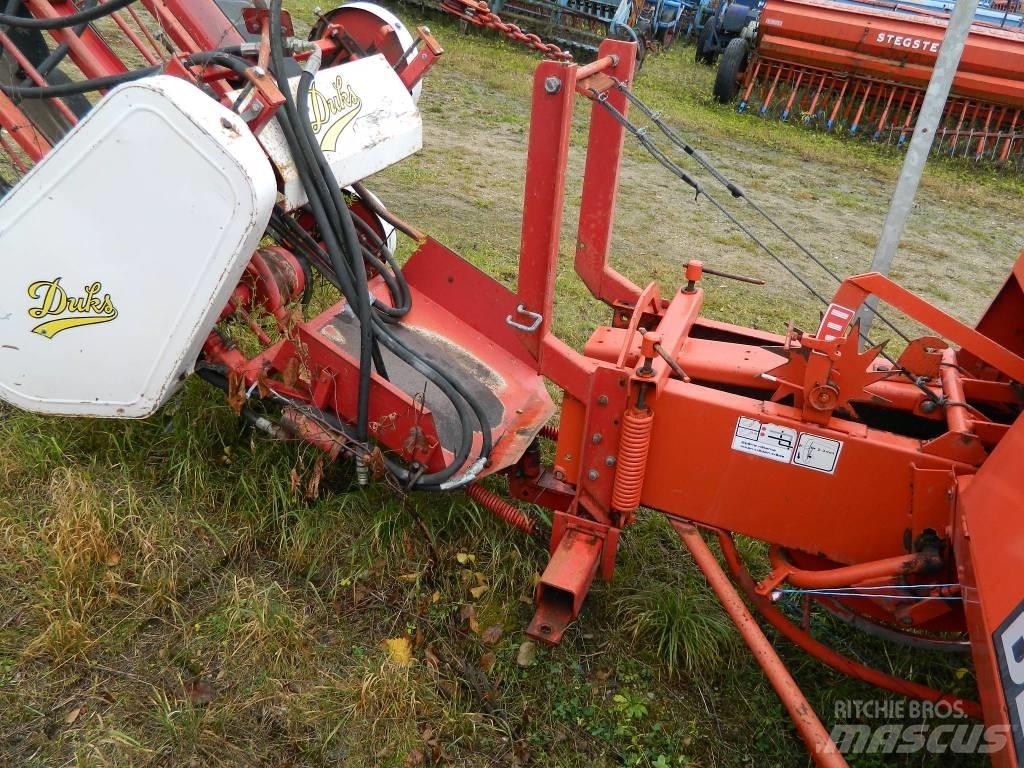 Deutz-Fahr HD300 Pressere til firkantede baller