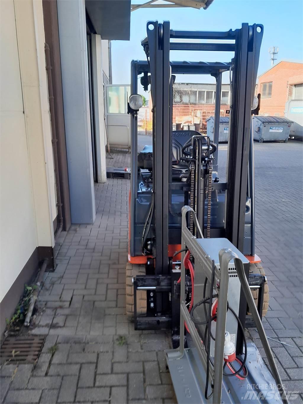 Toyota 8FBEK18T El gaffeltrucks