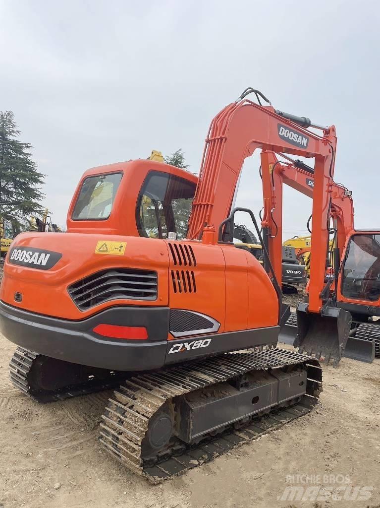 Doosan DX80 Midi-gravemaskiner 7t - 12t