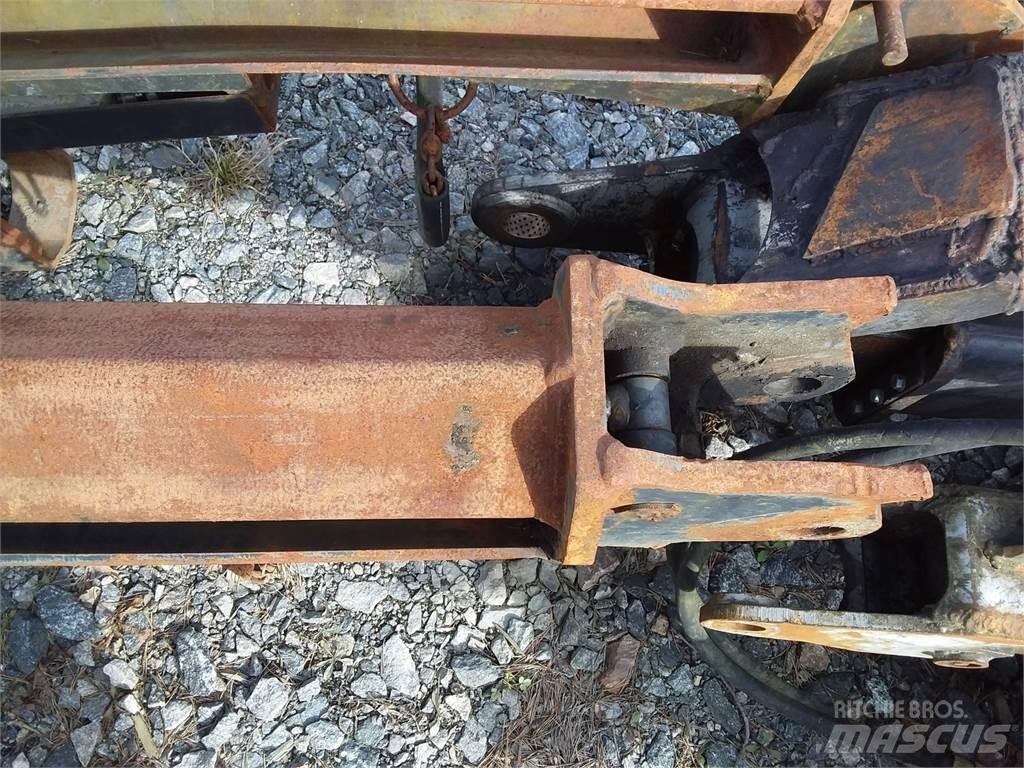 CAT 2200 Kraner til skovningsmaskine