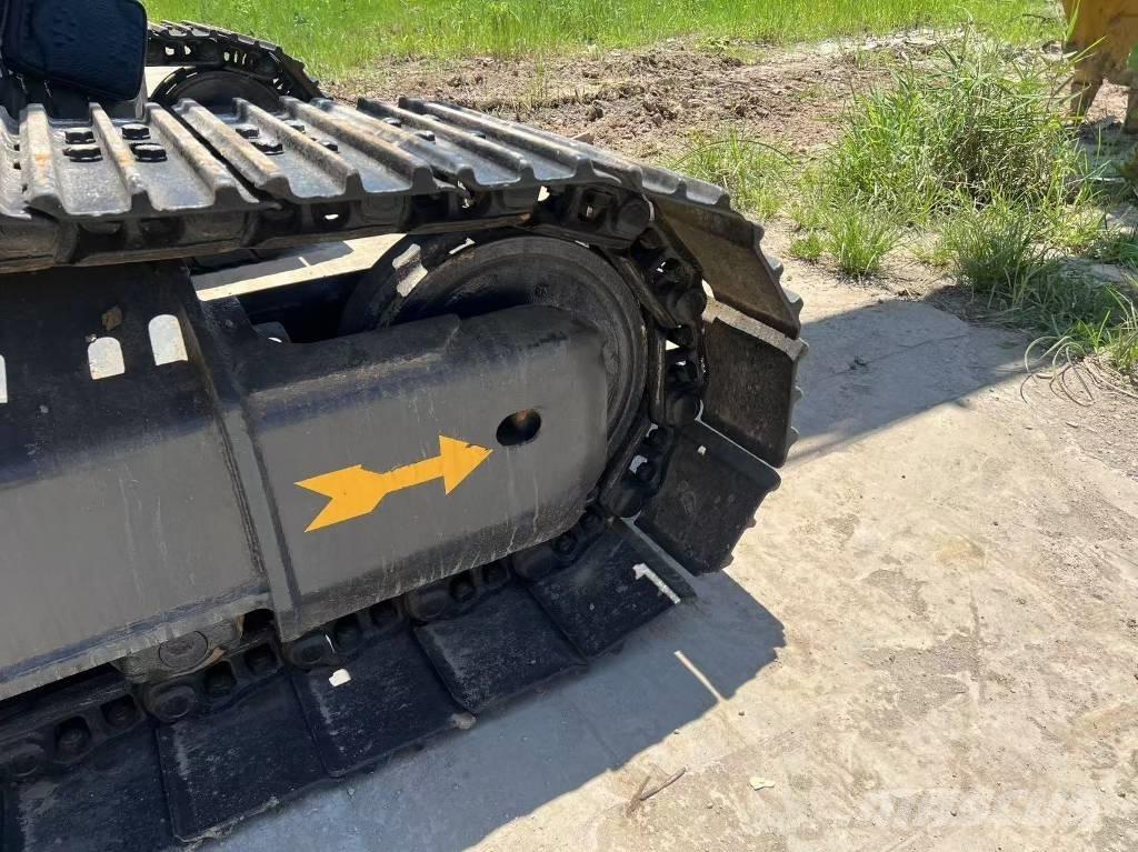 Komatsu PC 220 Gravemaskiner på larvebånd