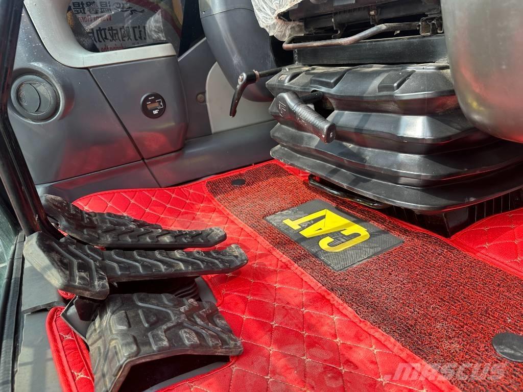 CAT 329 D L Gravemaskiner på larvebånd