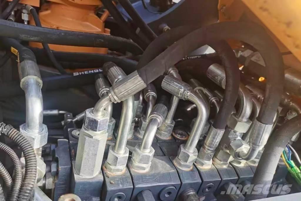  新源 75 Gravemaskiner på hjul