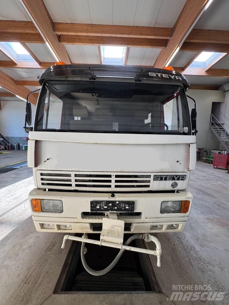 Steyr 13S21 Brandbiler