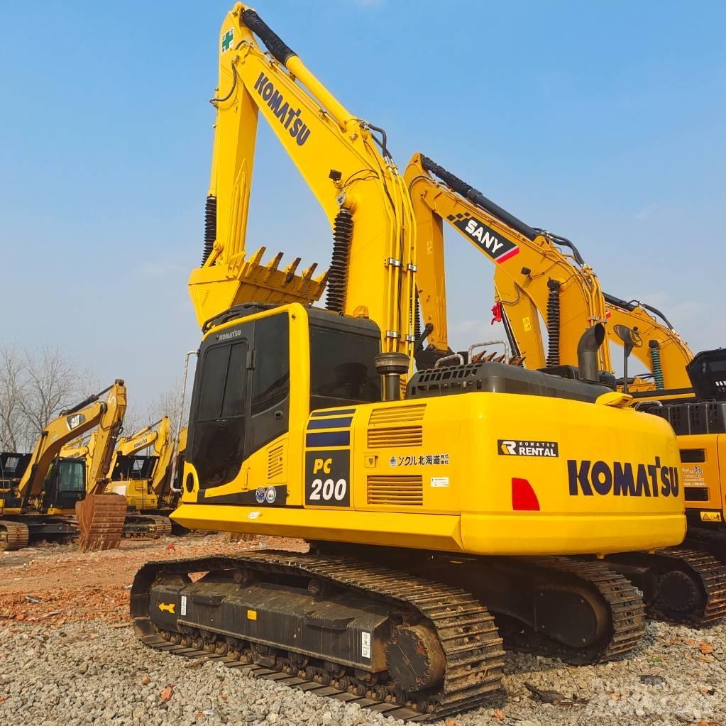 Komatsu PC 200-8 Gravemaskiner på larvebånd