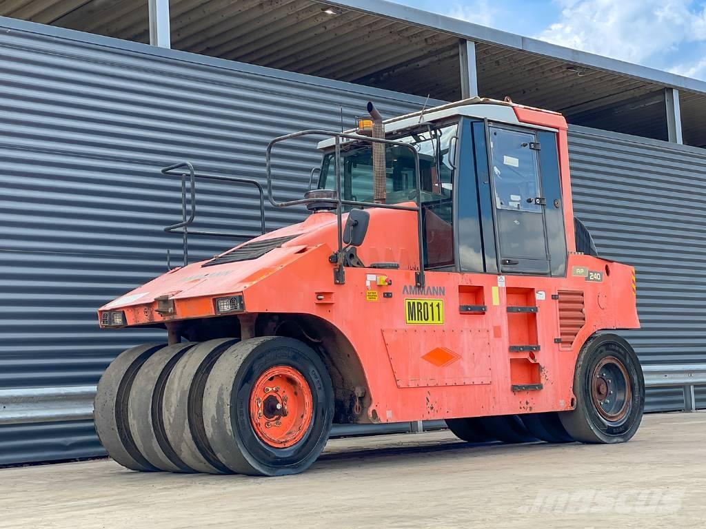 Ammann AP 240 Tromle med luftdæk