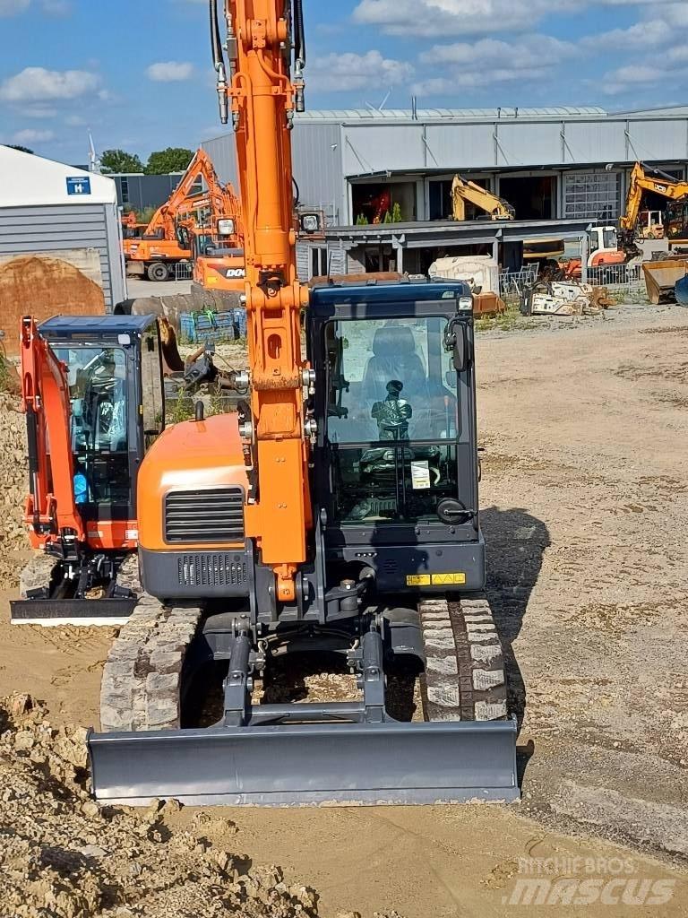 Doosan DX 85 R-3 Midi-gravemaskiner 7t - 12t