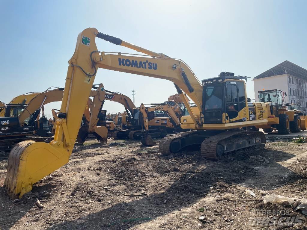 Komatsu 210 Gravemaskiner på larvebånd