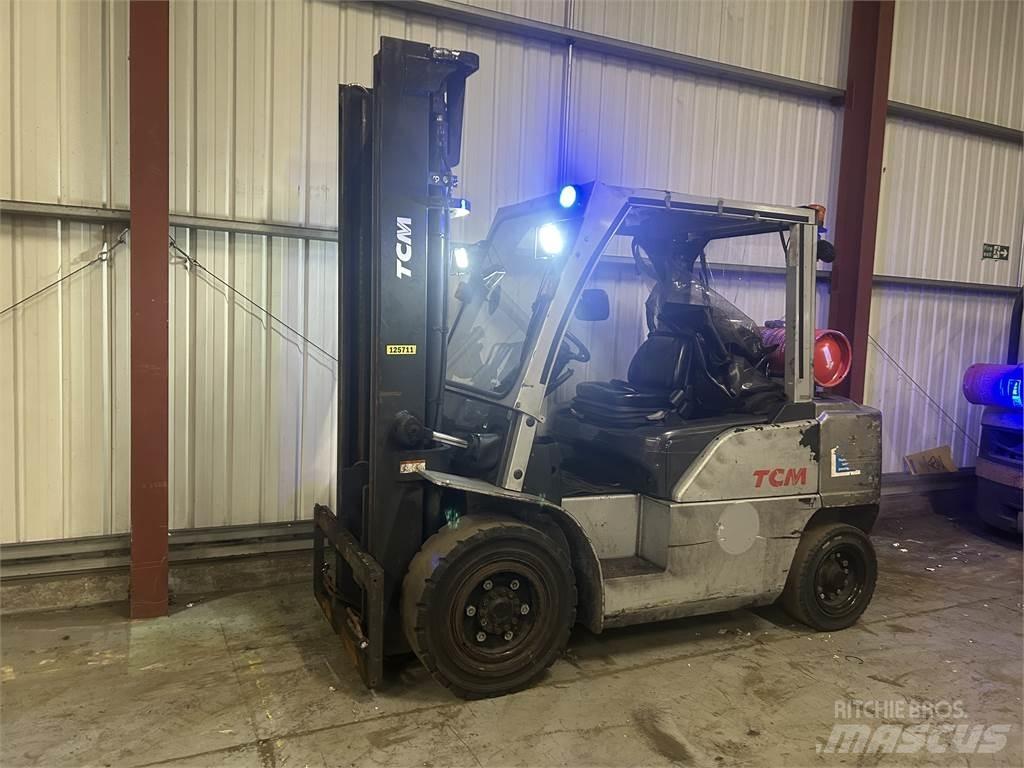 TCM J1F4A40LQ LPG gaffeltrucks
