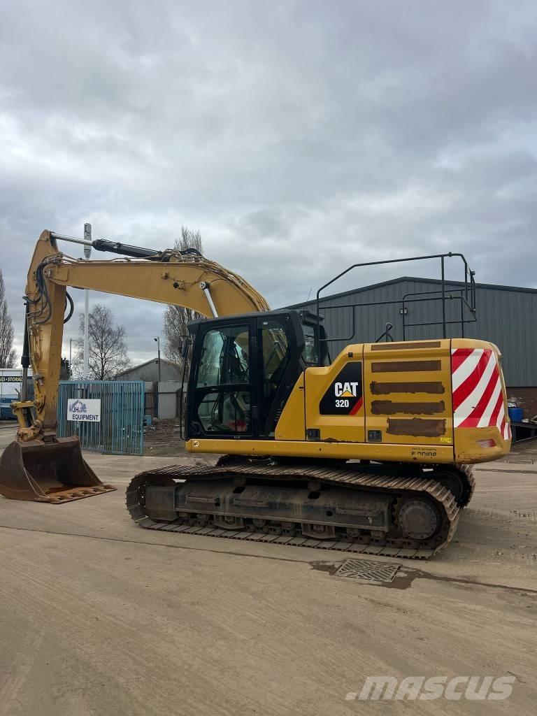 CAT 320 Gravemaskiner på larvebånd