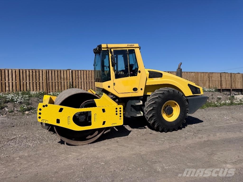 Bomag BW 213 D H-4 Enkelt tromle