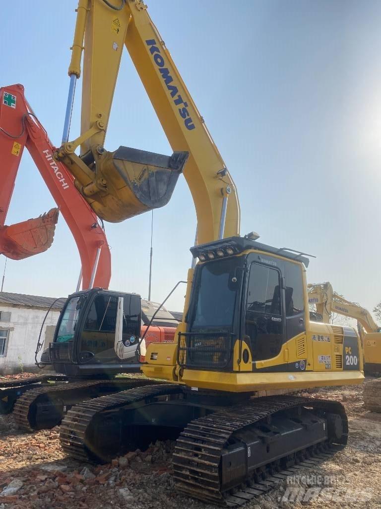 Komatsu PC 200-8 Gravemaskiner på larvebånd