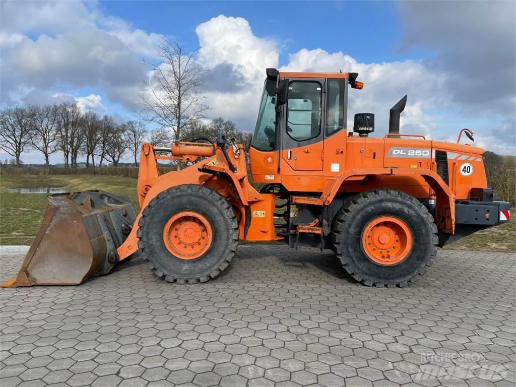 Doosan DL250 Læssemaskiner på hjul