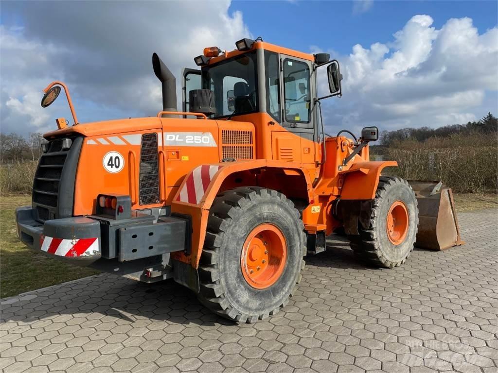 Doosan DL250 Læssemaskiner på hjul