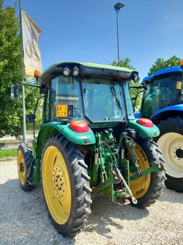 John Deere 5820 Traktorer